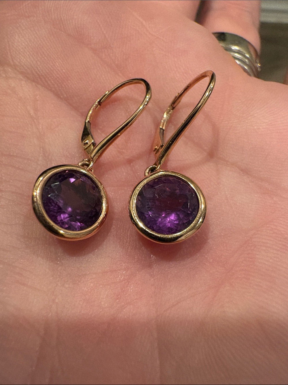 14 k rose Gold papered Drop Earrings amethyst Stone like new